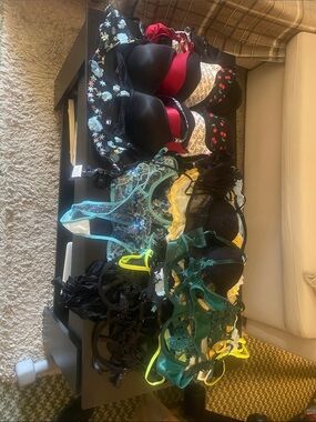 PINK Victoria's Secret Mixed Lace & Push-Up Bras in Black, Red, Teal and Yellow